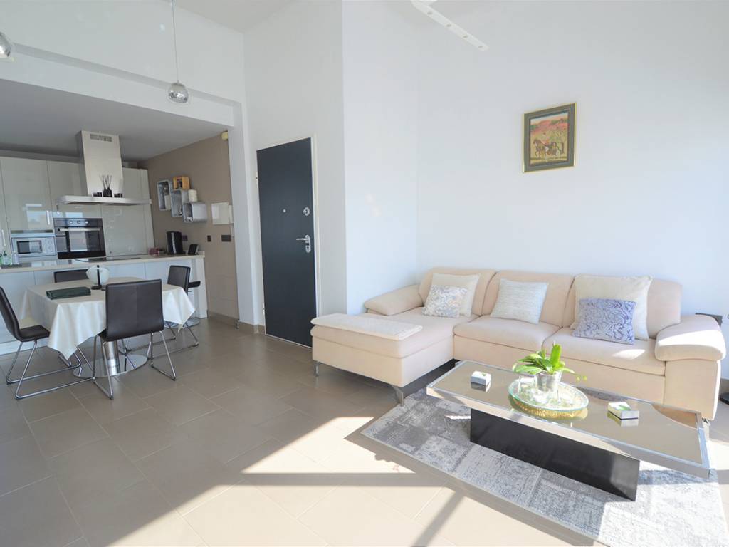 Resale - Flat / Apartment - Orihuela Costa - Villamartin