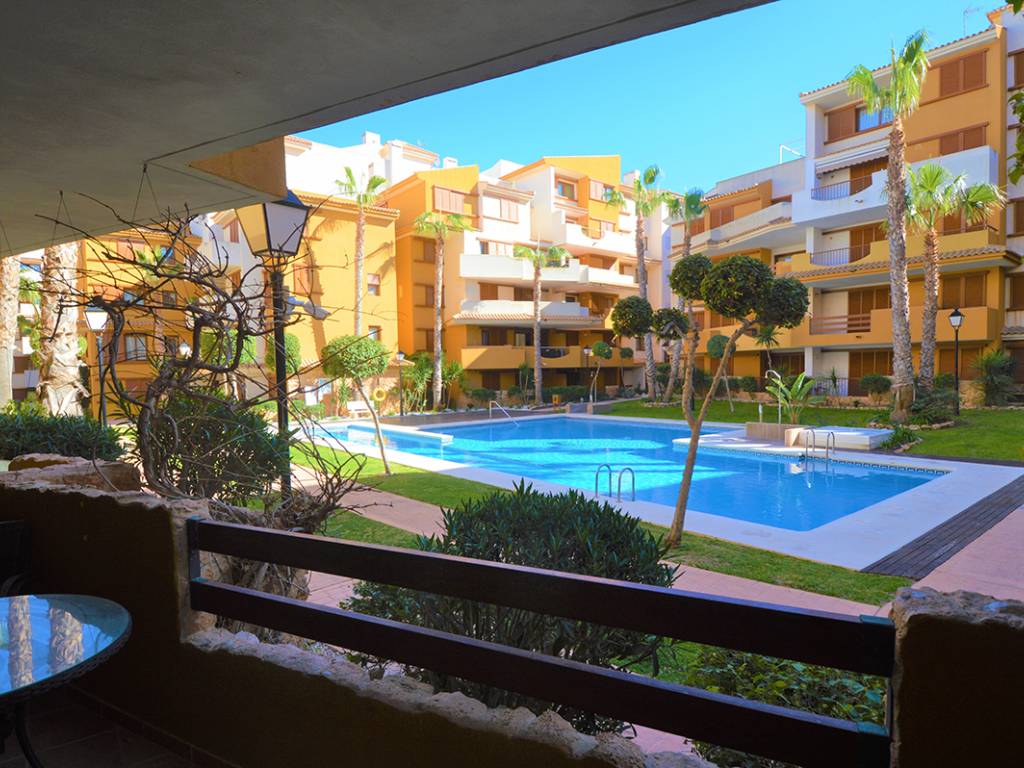 Resale - Flat / Apartment - Orihuela Costa - Punta Prima