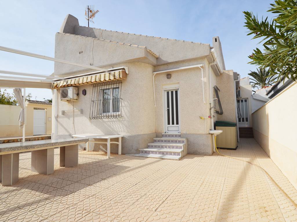 Resale - Villa - Orihuela Costa - Mil Palmeras