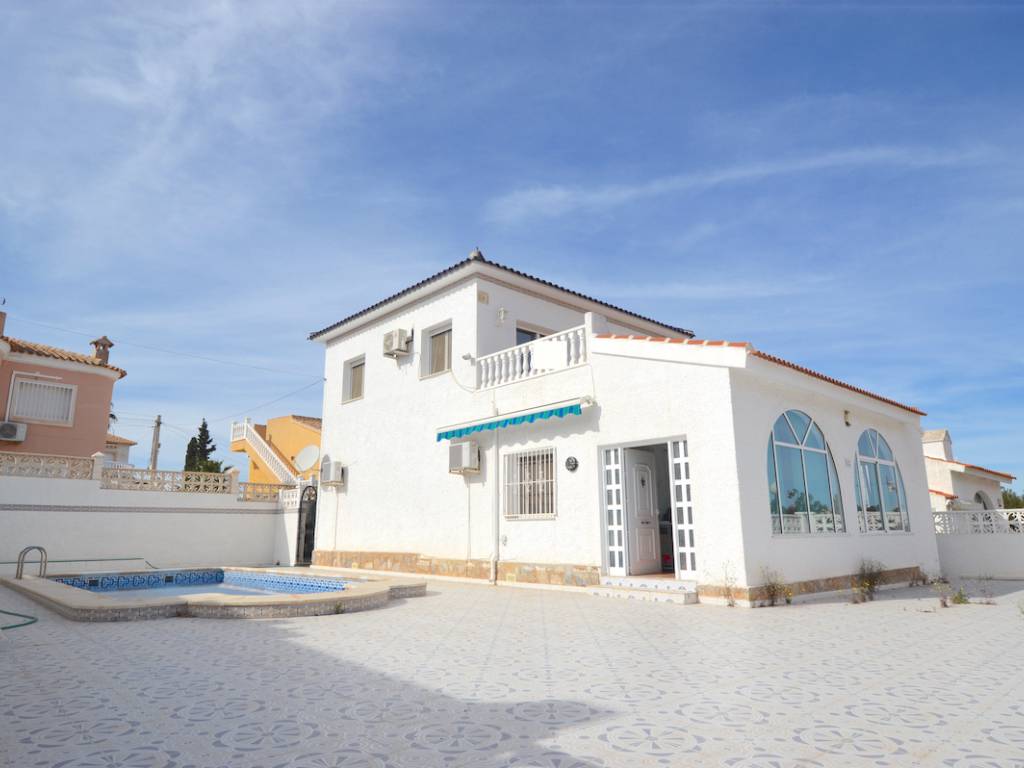 Resale - Villa - Orihuela Costa - Villamartin