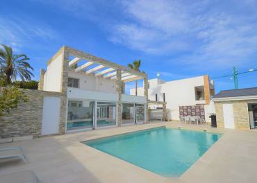 Villa - Resale - Orihuela Costa - La Zenia